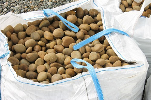 Kamenclub.ru: Песчаник ядра, фр. 100-300 мм  купить в Санкт-Петербурге песчаник бежевый серый рыжий речная галька 5 000 руб/т   фото КАМЕНЬ КЛУБ