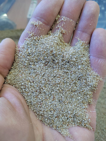 Кварцевый песок для площадок фр. 0,3 - 1 мм.  купить в Санкт-Петербурге фото Камень Клуб