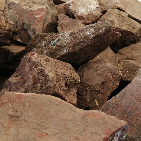 фото Яшма красная  (фр. 70-100 мм)  купить в Санкт-Петербурге в интернет-портале КАМЕНЬ КЛУБ