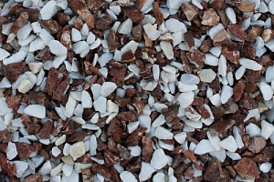 Kamenclub.ru: Мраморная крошка (щебень крошка микс: белый-розовый) фр. 10-20 мм.  купить в Санкт-Петербурге мрамор белый, розовый каменный декоративный ландшафтный щебень 12000 руб/т   фото КАМЕНЬ КЛУБ