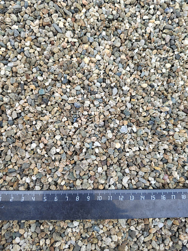 Kamenclub.ru: Галька речная окат (серая) фр.3-5 мм купить  в Санкт-Петербурге галька речная серая бежевый темно-серый окатанный речной камень округлый 9500 руб/т   фото КАМЕНЬ КЛУБ