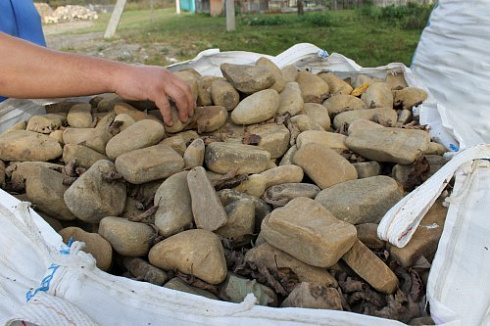 Kamenclub.ru: Песчаник брусчатка  купить в Санкт-Петербурге    5 500 руб/т   фото КАМЕНЬ КЛУБ