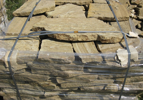 Kamenclub.ru: Песчаник пластушка желтый с рисунком (3 см)  купить в Санкт-Петербурге песчаник желтый с рисунком, рыжий, желтый песчаник пластушка ландшафтная рваная 8 500 руб/м3   фото КАМЕНЬ КЛУБ