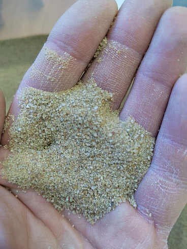 Кварцевый песок для площадок фр. 0,16-0,63 мм.  купить в Санкт-Петербурге фото Камень Клуб