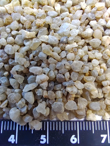 Кварцевый песок сухой фракцинированный фр. 1,6-4 мм.  купить в Санкт-Петербурге фото Камень Клуб