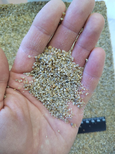 Кварцевый песок для площадок фр. 0,8 - 2 мм.  купить в Санкт-Петербурге фото Камень Клуб