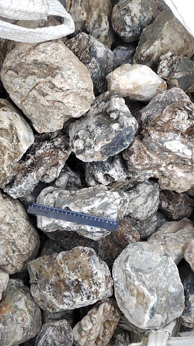 Kamenclub.ru: Кварцевый валунчик фр.100-300 мм.  купить в Санкт-Петербурге кварц белый, бежевый молочный рыжий крупный природный камень галечник 7850 руб/т   фото КАМЕНЬ КЛУБ