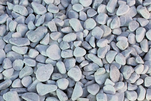 Kamenclub.ru: Мраморная крошка (щебень галтованный белый), фр.20-40 мм.  купить в Санкт-Петербурге мрамор белый бежевый молочный мраморный щебень декоративный 17000 руб/т   фото КАМЕНЬ КЛУБ