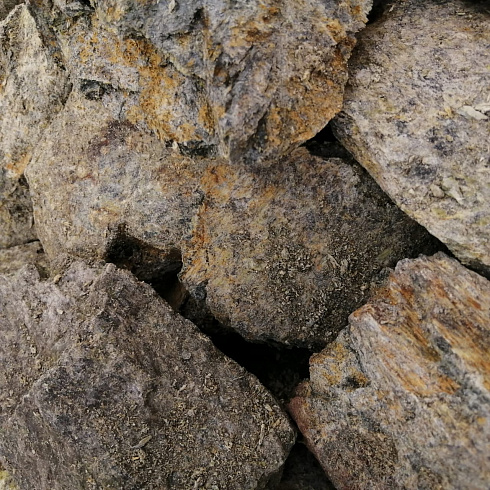 фото Змеевик салатовый  (фр. 70-100 мм)  купить в Санкт-Петербурге в интернет-портале КАМЕНЬ КЛУБ