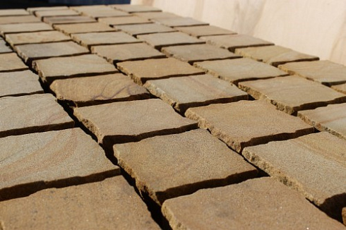 Kamenclub.ru: Песчаник брусчатка (Прага) art PSG-10-07  купить в Санкт-Петербурге    2600 руб/кв.м   фото КАМЕНЬ КЛУБ