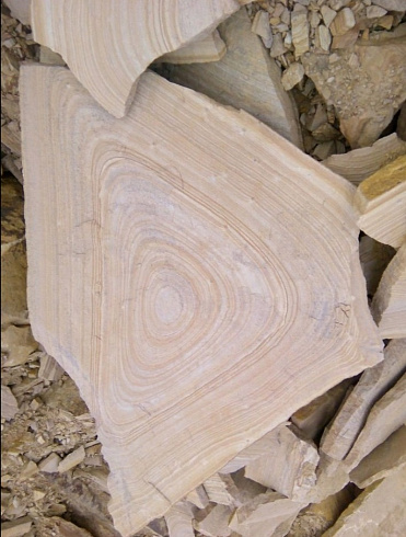 Kamenclub.ru: Форматный камень (плаха) пошаговая дорожка от 70-150 см (4 -12 см)  купить в Санкт-Петербурге плитняк  форматный плаха желтый песчаник 9 000 руб/т   фото КАМЕНЬ КЛУБ