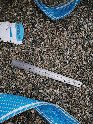 Kamenclub.ru: Галька речная окат (серая) фр.3-5 мм купить  в Санкт-Петербурге галька речная серая бежевый темно-серый окатанный речной камень округлый 9500 руб/т   фото КАМЕНЬ КЛУБ